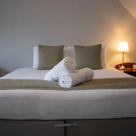 The Rosedale Hotel-2